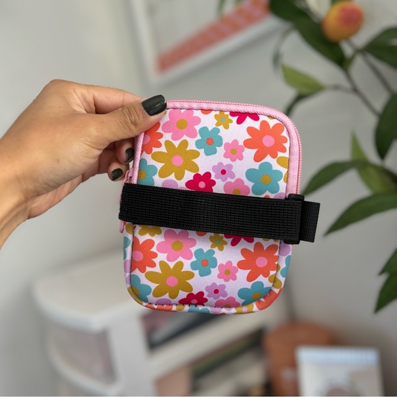 Water Bottle Backpack-Retro Florals - Picture 4 of 6